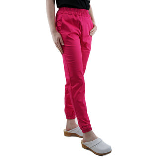 Moderne Stretchhose für moderne Medizinerinnen und Pflegerinnen.